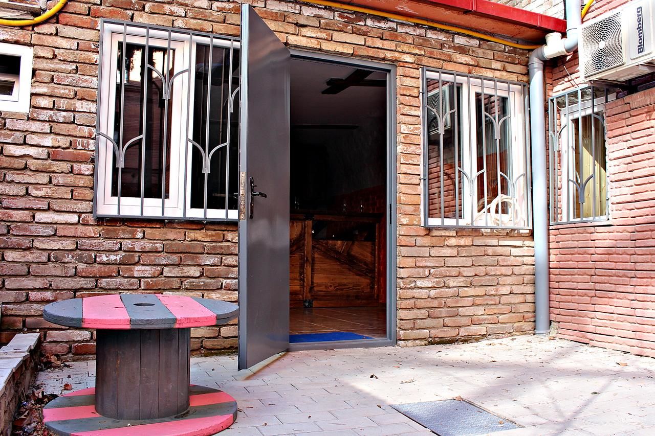 Отели типа «постель и завтрак» HOME 6 Тбилиси-26