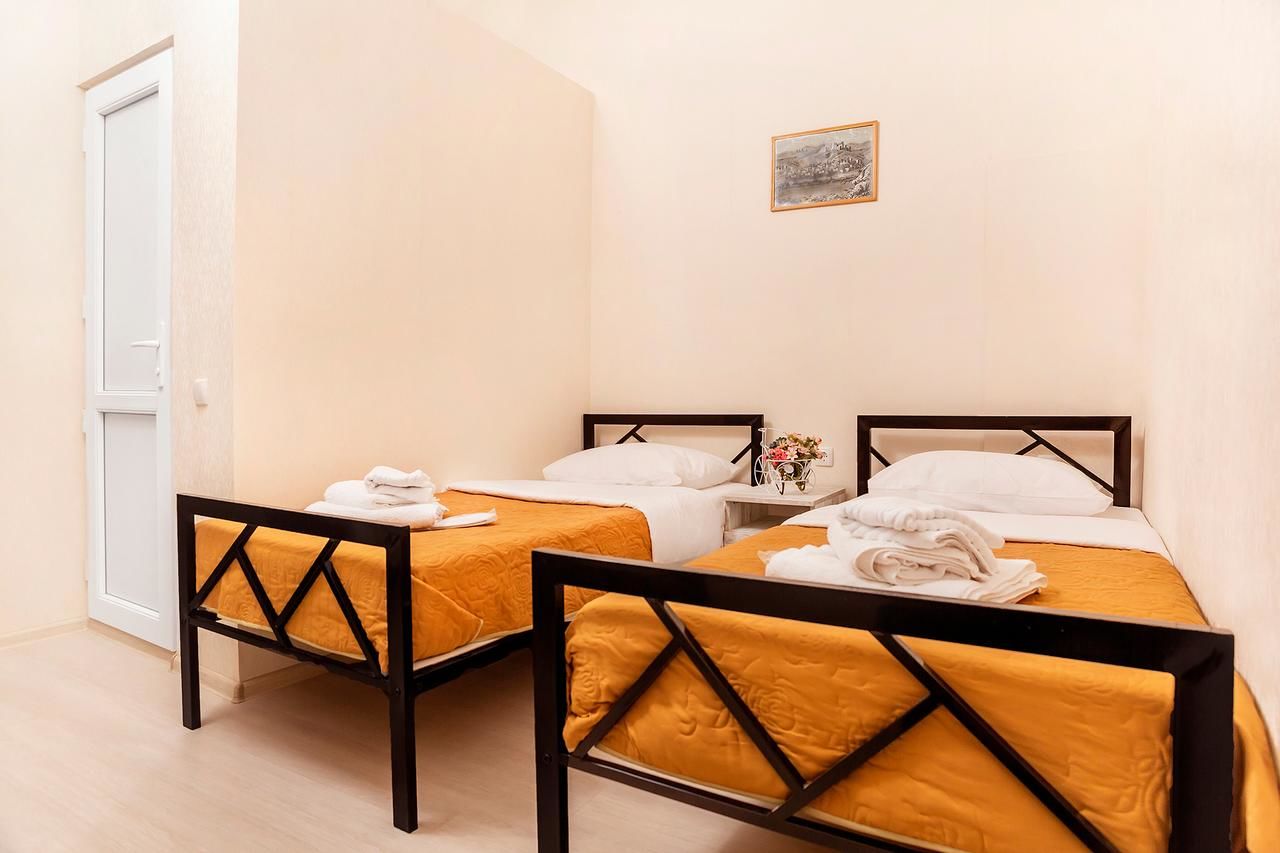 Отели типа «постель и завтрак» HOME 6 Тбилиси-8