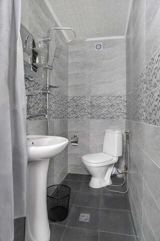 Отели типа «постель и завтрак» HOME 6 Тбилиси Классический трехместный номер-3
