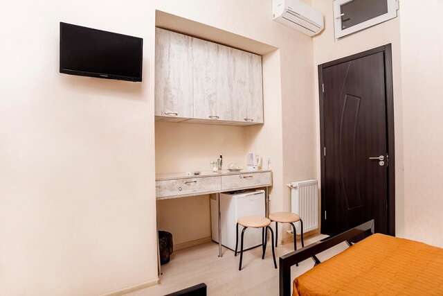 Отели типа «постель и завтрак» HOME 6 Тбилиси-13