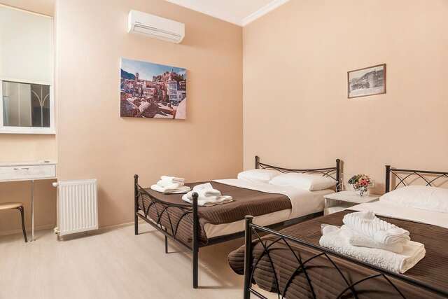 Отели типа «постель и завтрак» HOME 6 Тбилиси-5