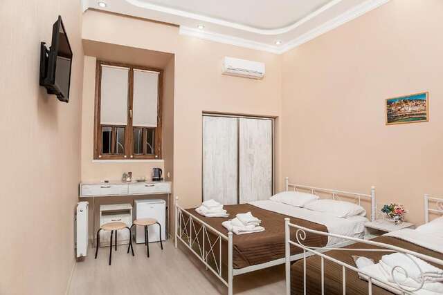 Отели типа «постель и завтрак» HOME 6 Тбилиси-39
