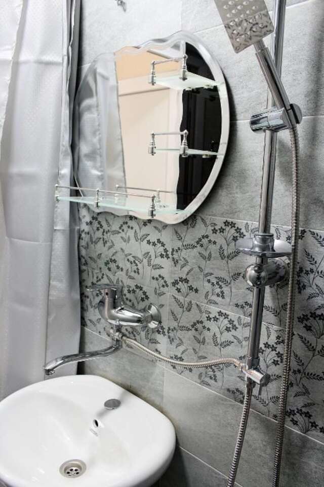 Отели типа «постель и завтрак» HOME 6 Тбилиси-43